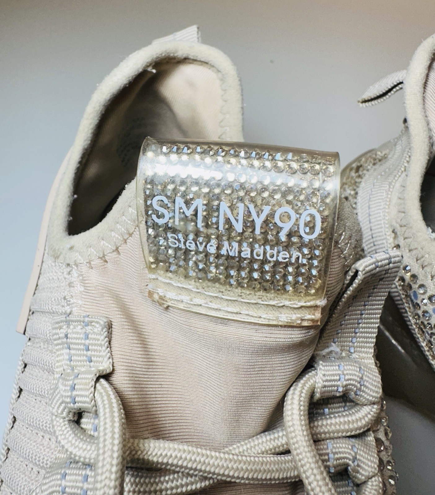 Steve Madden SM NY90 Sneakers Beige Rhinestone Breathable Womens Sz 7.5