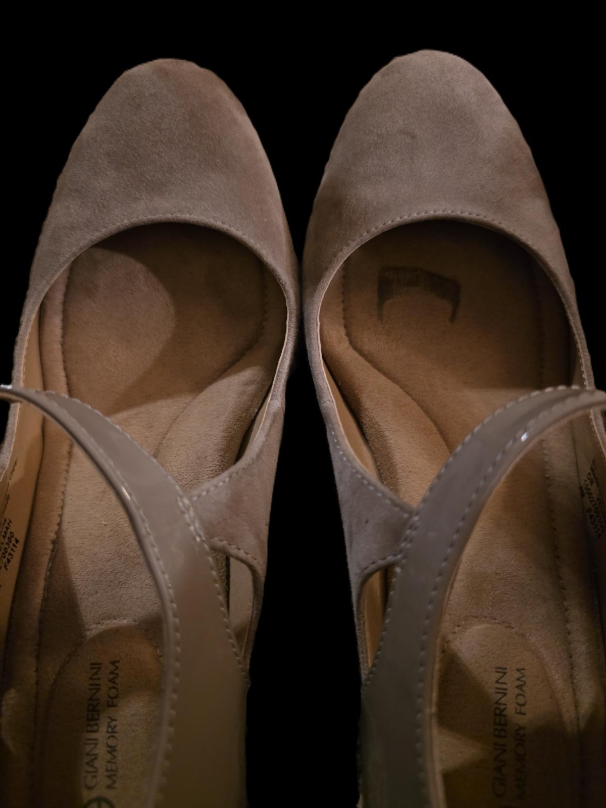 Giani Bernini Womens Size 8 Shoes Taupe Heels Memory Foam Velmah Sharp! Classy!