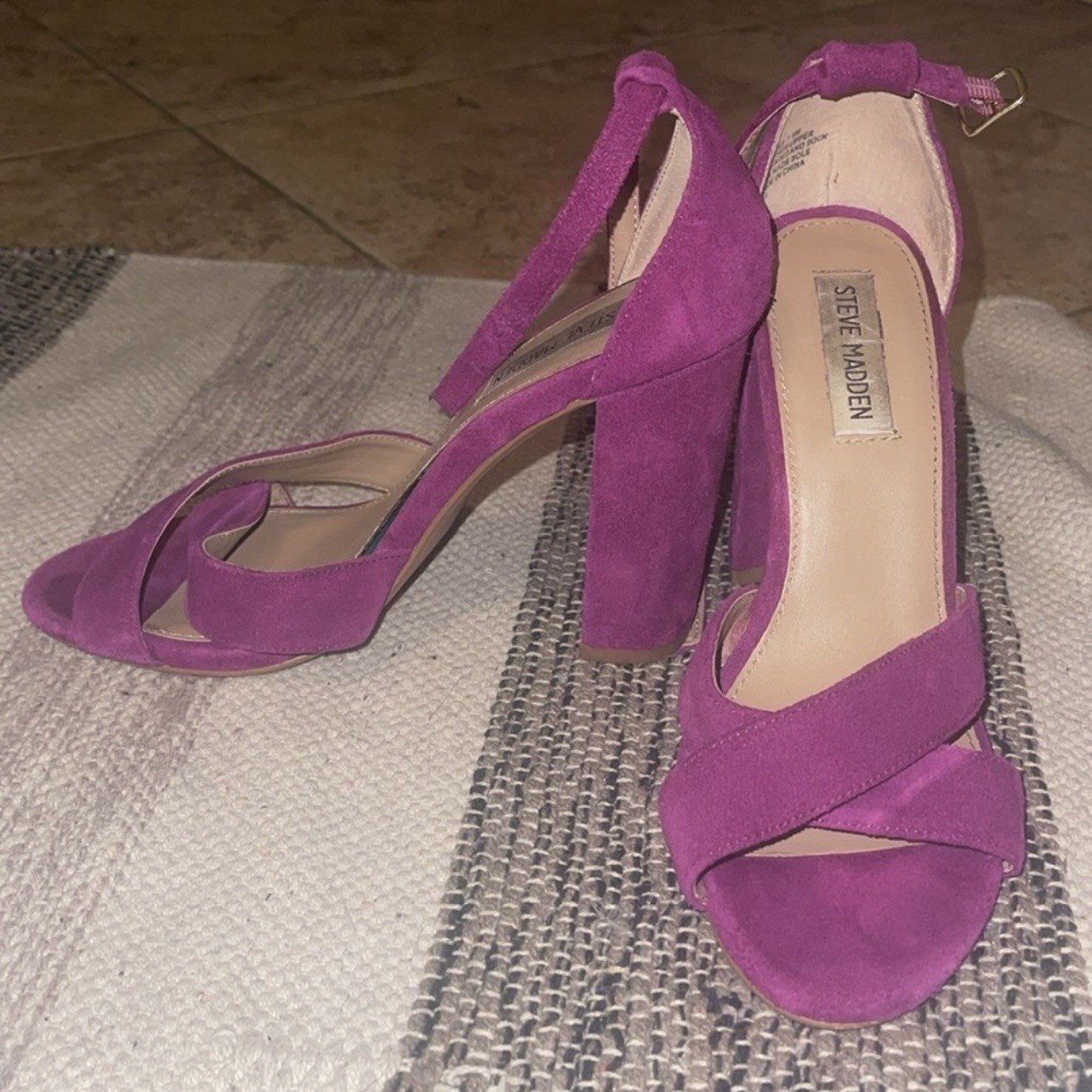 Steve Madden Magenta Suede Strappy Open Toe Ankle Strap Block Heel 7.5