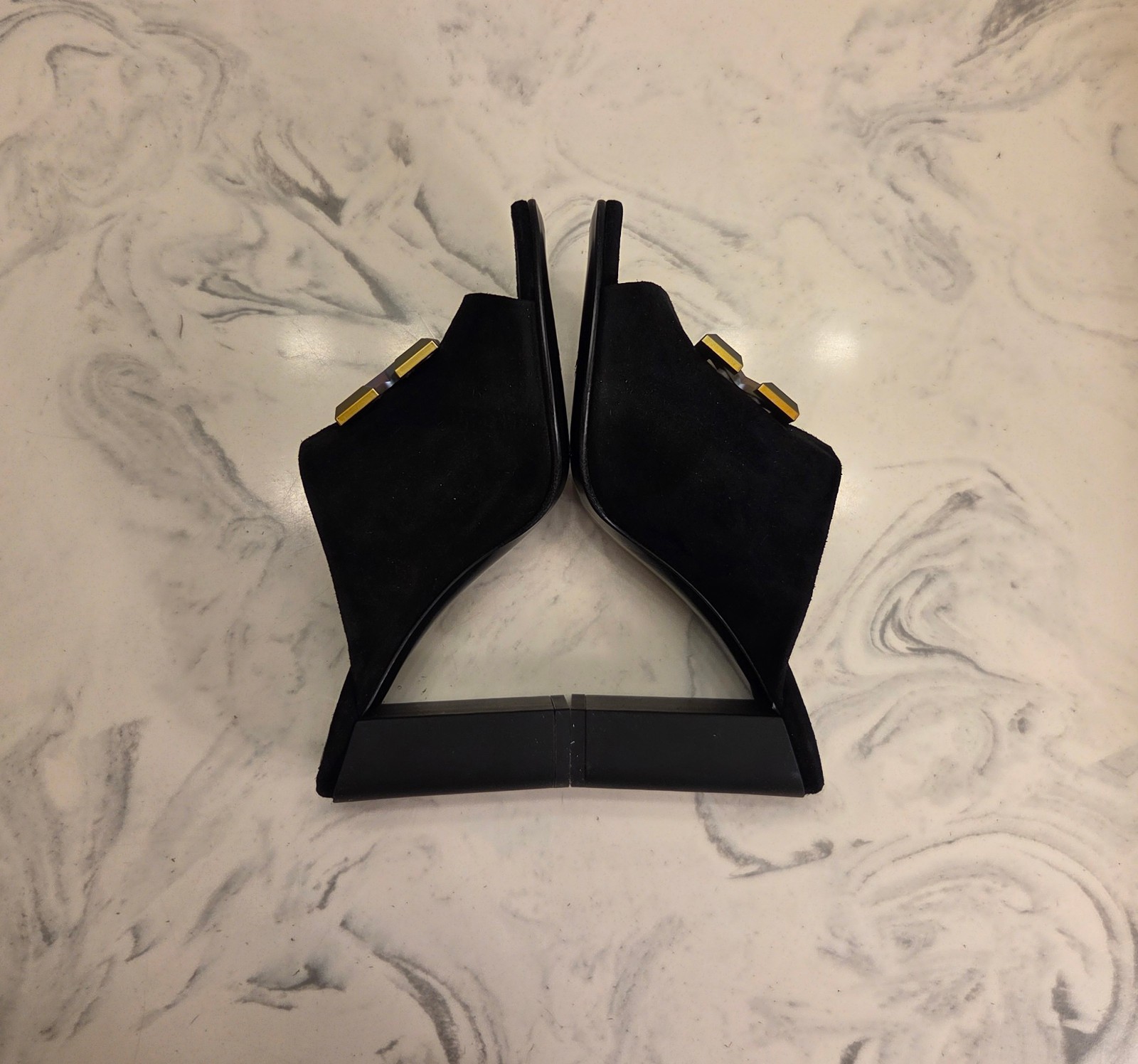 New! Off-White ‘Arrows Sabot’ Sandals Black Suede Womens 6 US 36 Eur. MSRP $900
