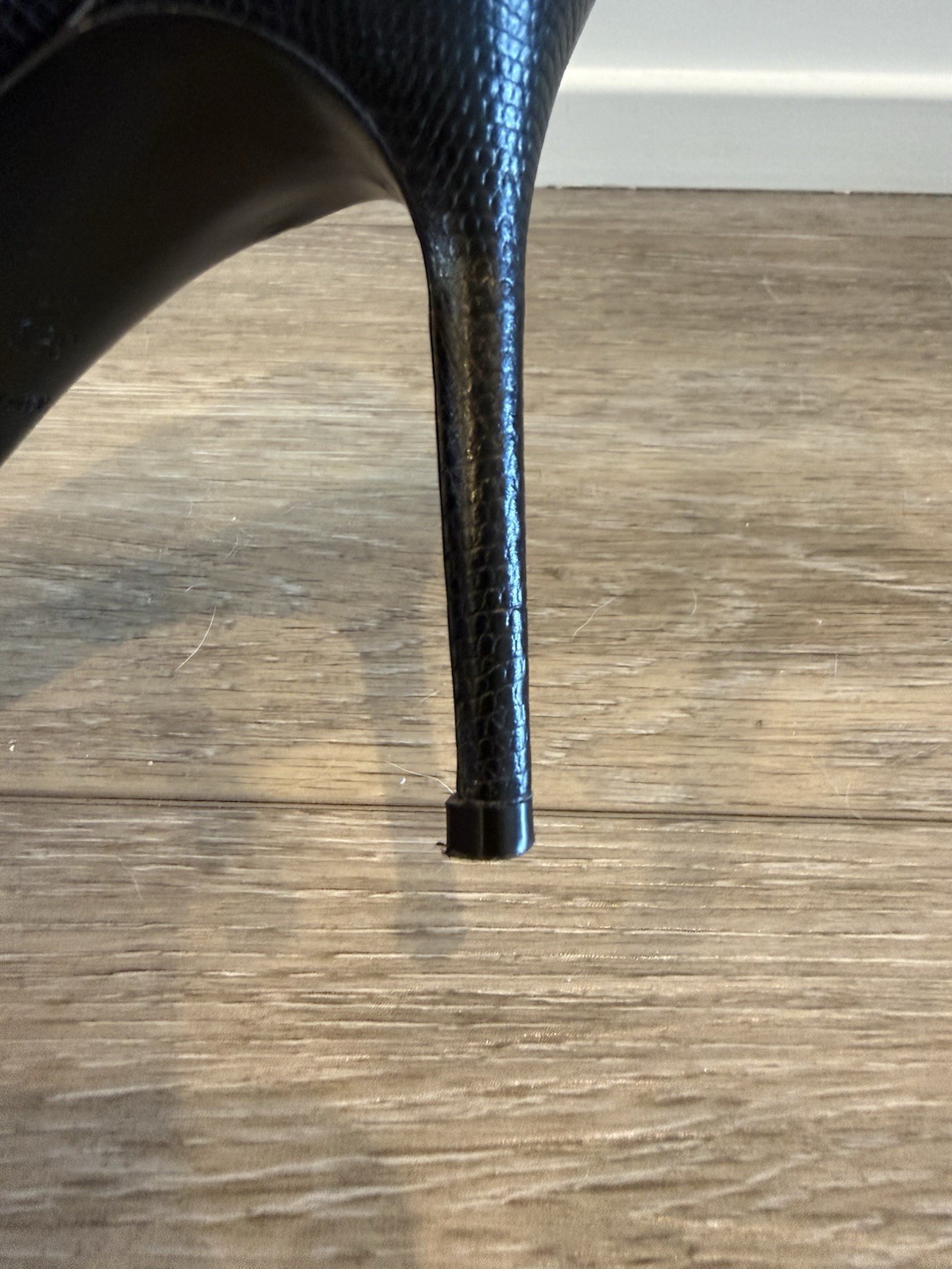 Longchamp Black Textured Leather Pumps Size: EU 36.5 / US 6.5
