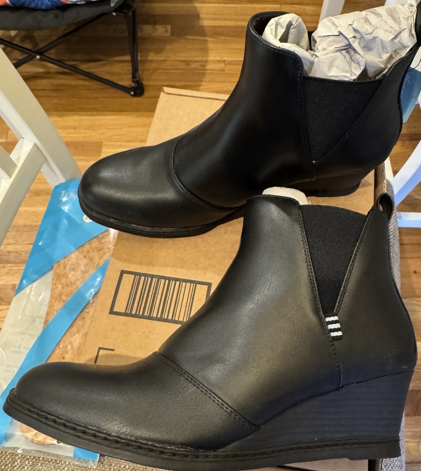Nib Womens Vepose Black Wedge Ankle Boots & Insoles 8.5M