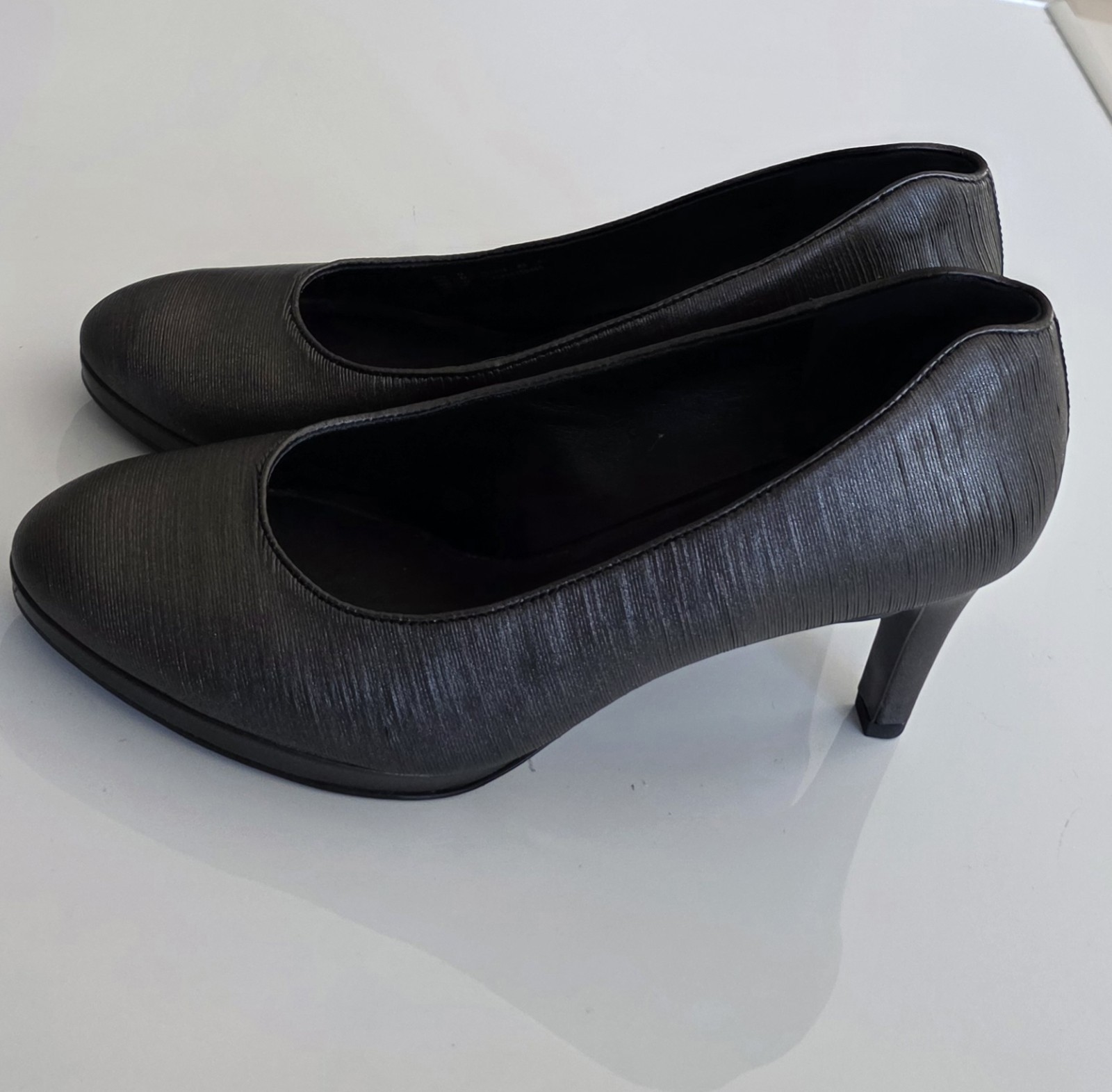 ECCO Baltimore Women’s Pump Heels Shoes Black Gold Size EU 41 Us 10-10.5