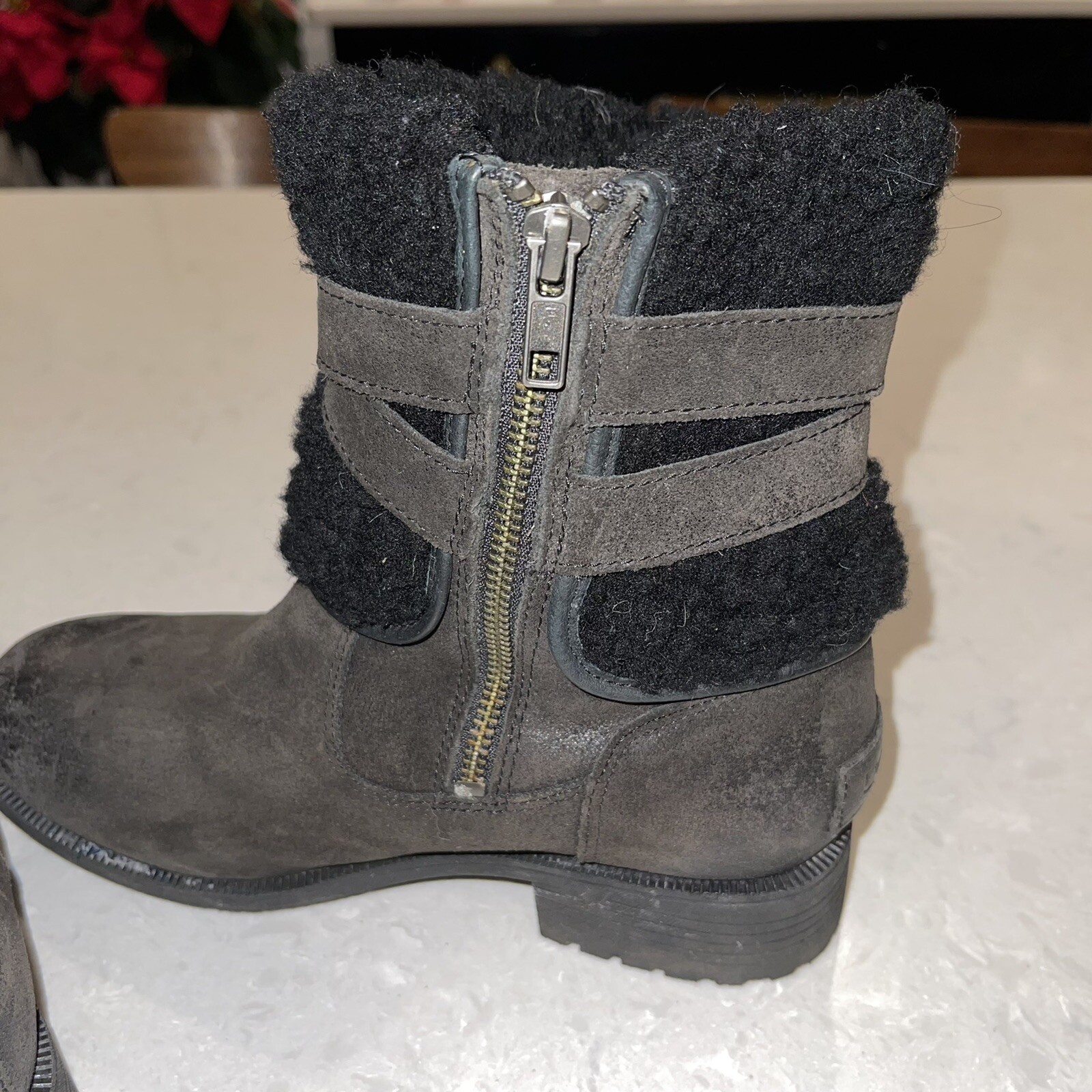 Ugg Womens Blayre III Black Winter Boots Cold Weather 7 Medium (B,M) BHFO 9163