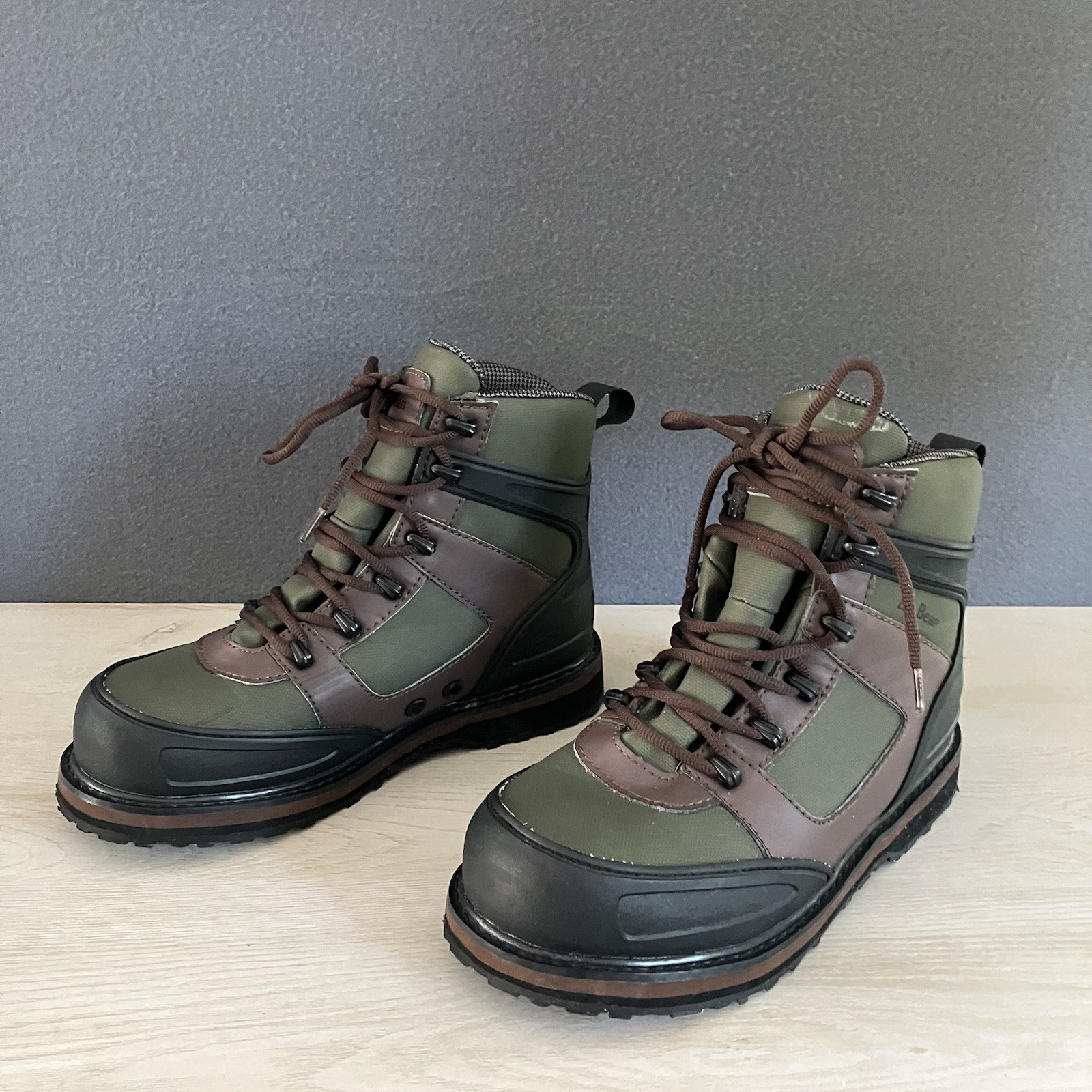 LL Bean Womens 6 Wide Wading Fishing Boots Waterproof River Studded EVA Foam
