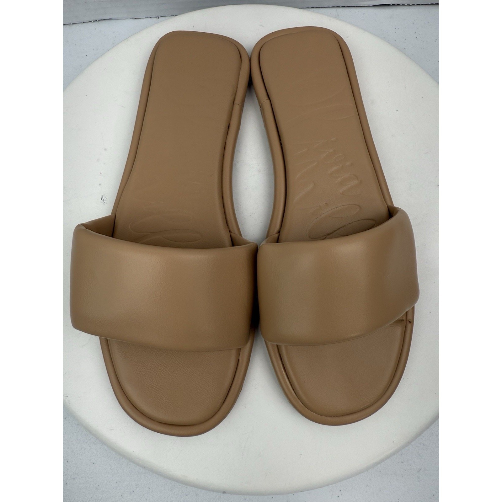 Olivia Miller Power Play Womens Size 8.5 Nude Slip On Slide Sandals Flat Shoes