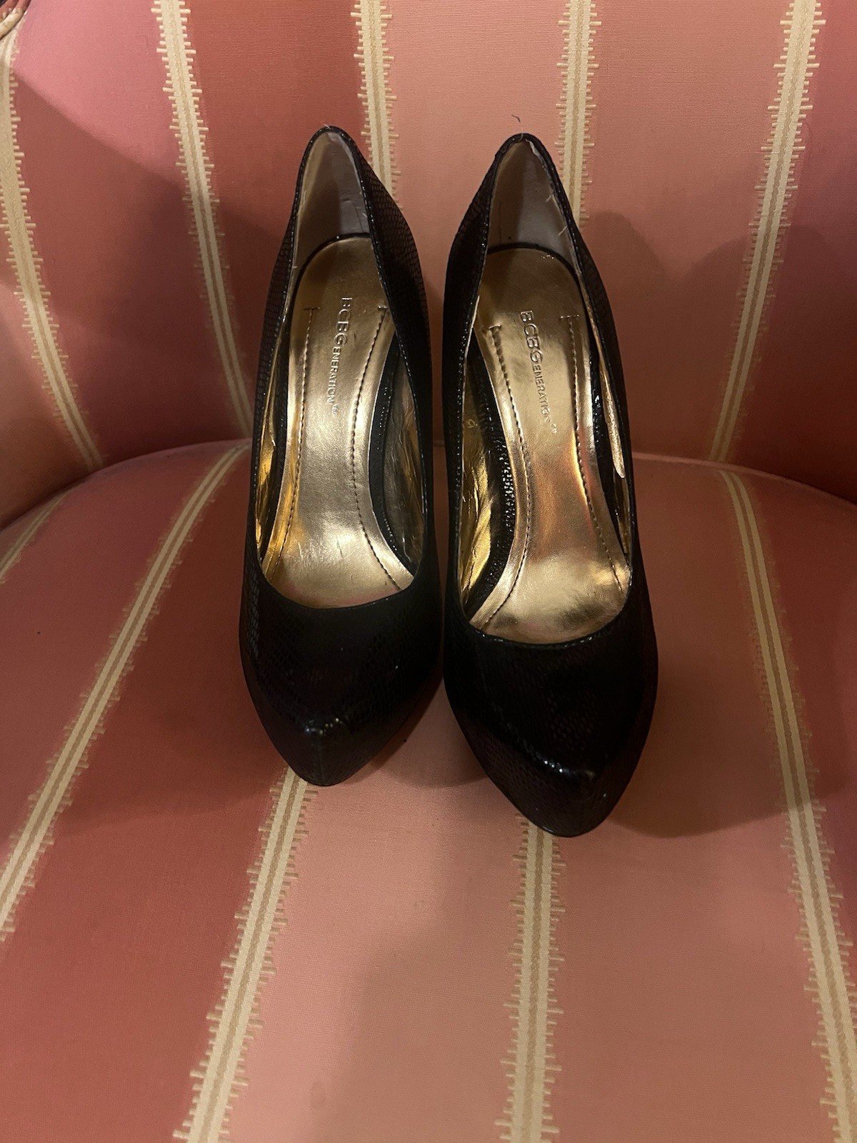 BCBGeneration Black Textured High Heels Sz 8