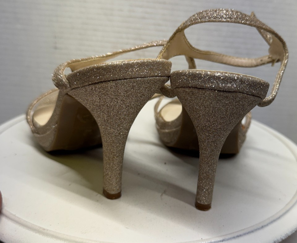 Dyeables Womens Aurora Ankle Strap Dress 3.25 Kitten Heels Gold Glitter 6.5B 37