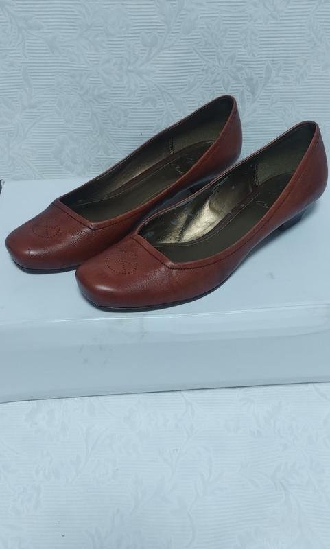 ladies clarks heels brown leather 41.5