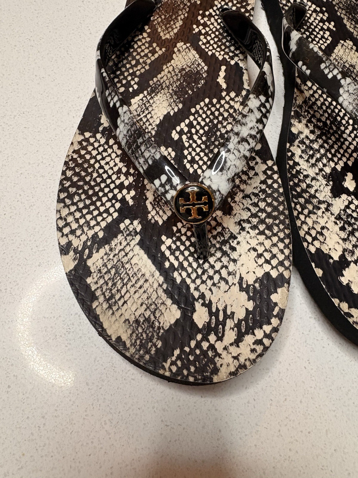 Tory Burch Thin Flip Flops Enamel Logo PVC/EVA Roccia Snake Size 9