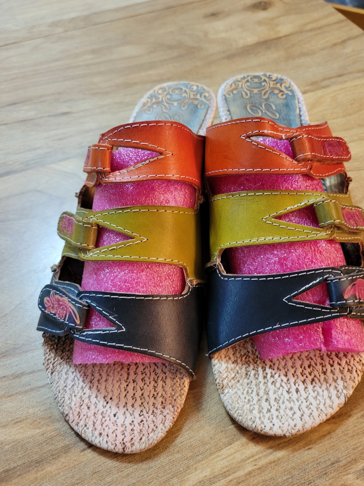 Elite By CORKYS Multicolor Leather Wedge Sandal Sz 10 Style Name: Sunny. Clean