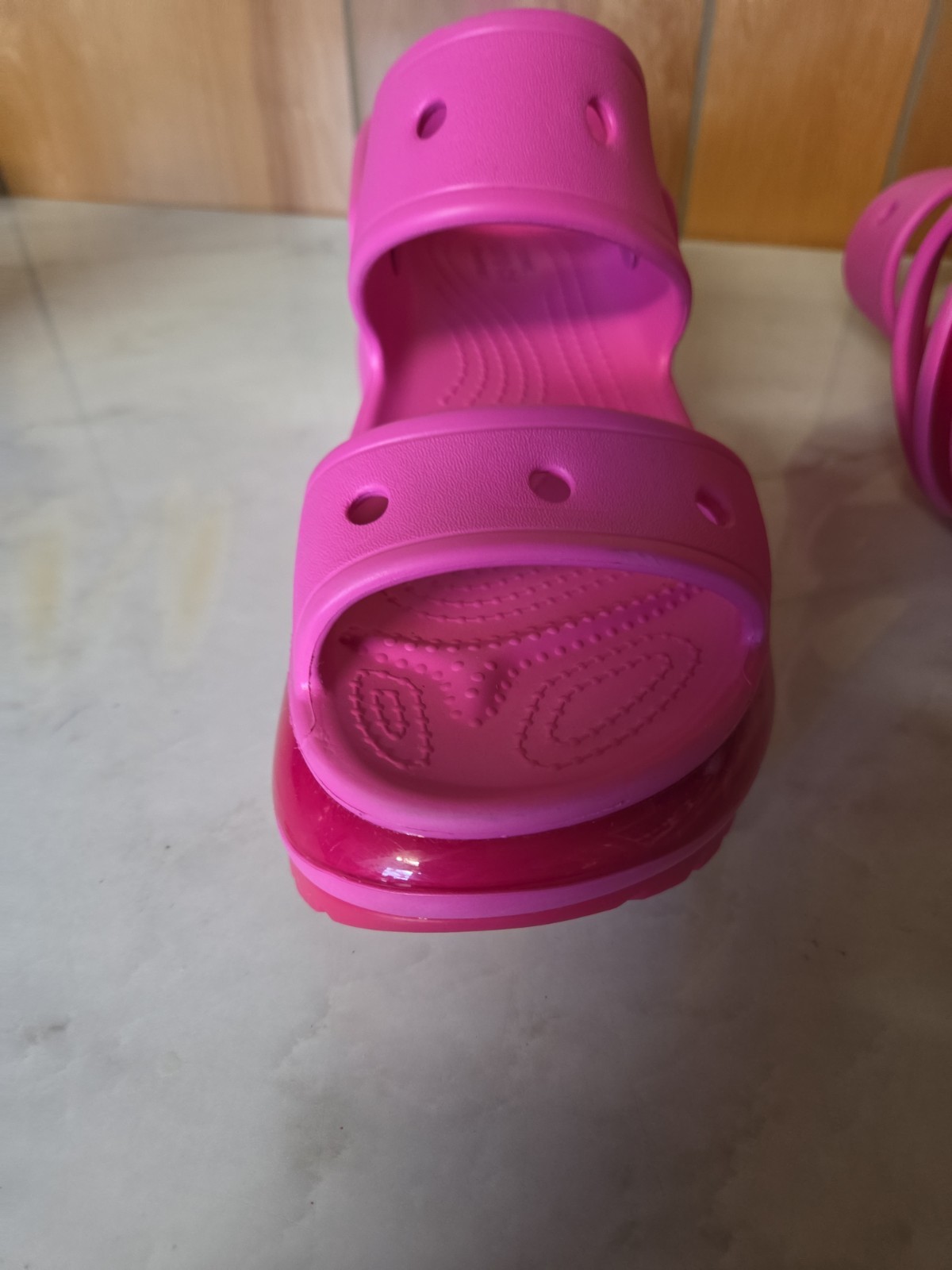 Crocs Classic Mega Crush Platform Sandal Juice Pink Barbie Limited Edition Sz W9