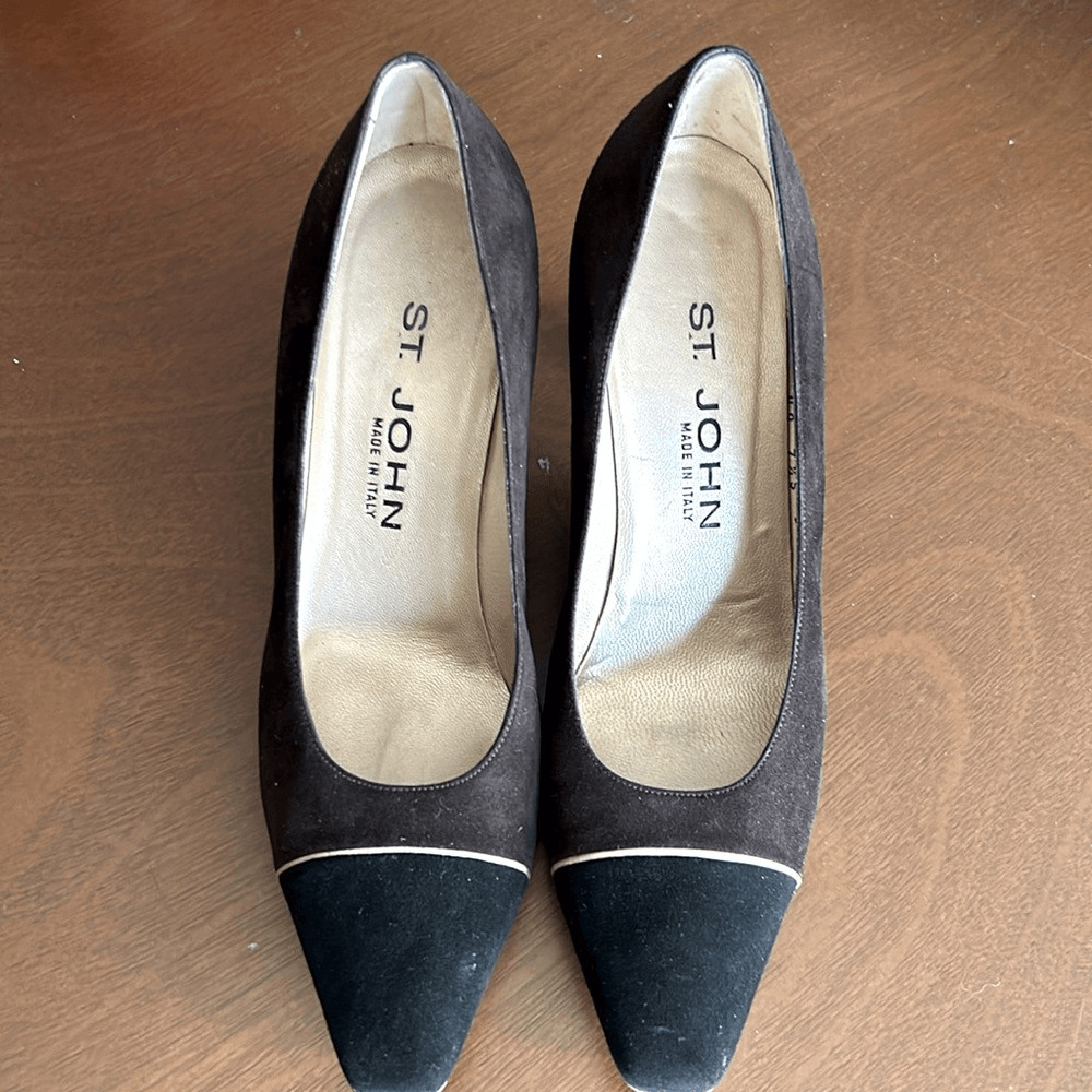 St. John Jackie Chocolate Grace Semi Pointed Cap Toe Suede Leather Heels 7.5 AA