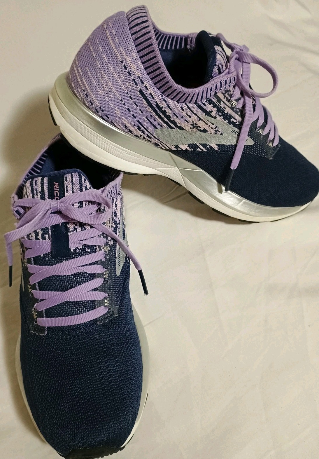 BROOKS Women’s RICOCHET🏵️sz 8.5 Medium B Running Shoes Sneakers EUR 40 – UK 6.5