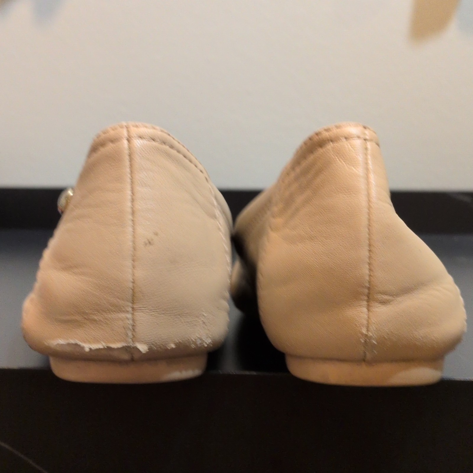 Coach Women’s Beige Leather Cap Toe Logo Ballet Flats Slip-On 6.5