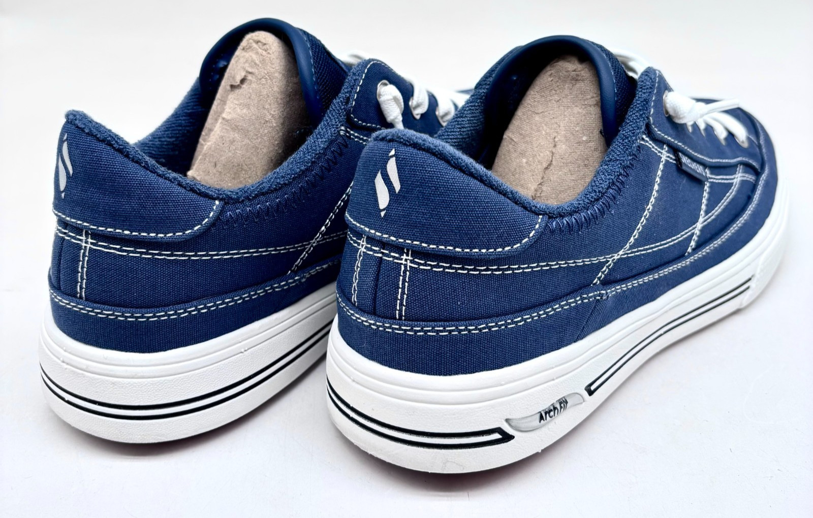 SKECHERS Women’s Navy Canvas Arcade Arch Fit Arcata Shoes Size 9 B