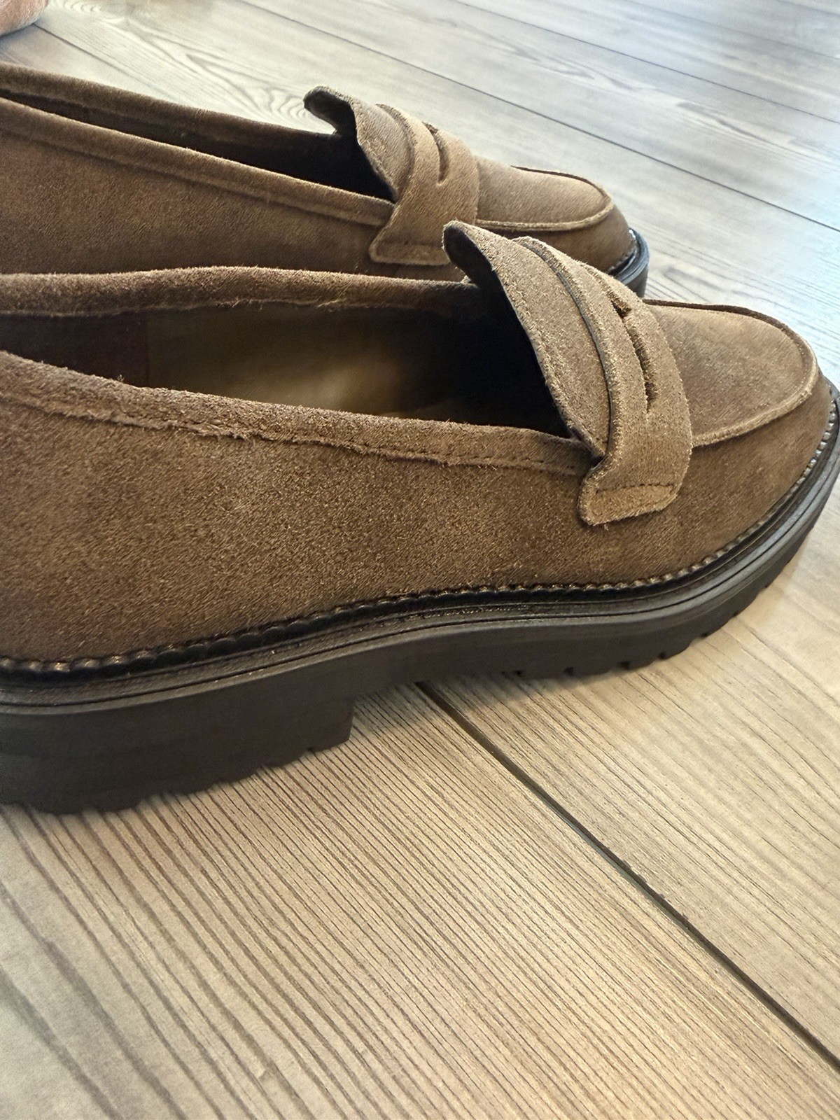 Kenneth Cole New York Brown Suede Lug Sole Penny Loafers Women’s Size 7