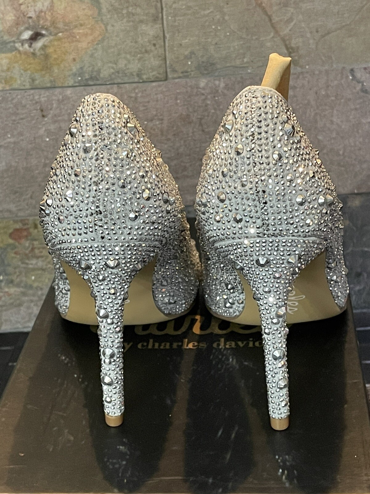 Charles by Charles David Womens Pact Silver Pumps Heels 7.Medium (B,M)rhinestone
