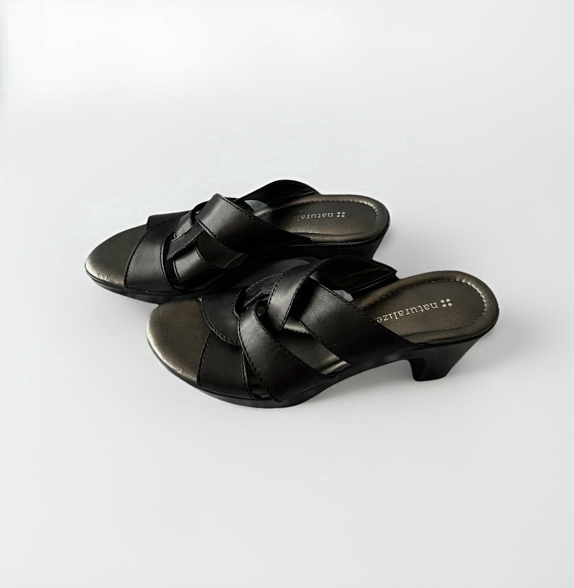 Naturalizer Black Leather Crisscross Slide Sandals 8.5 M Casual Party Travel