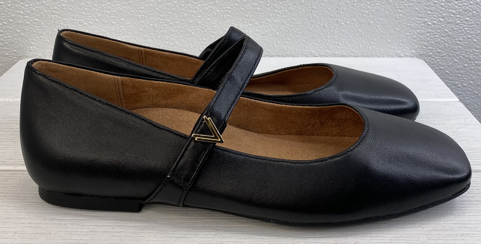 Vionic Alameda Mary Janes Womens Size 8.5M Black Leather Square Casual Toe Flats
