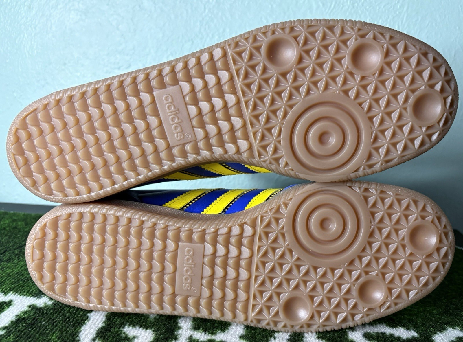 US Men’s 9.5/Women’s 10.5 – Adidas Samba Licensed “Club America” KJ3531