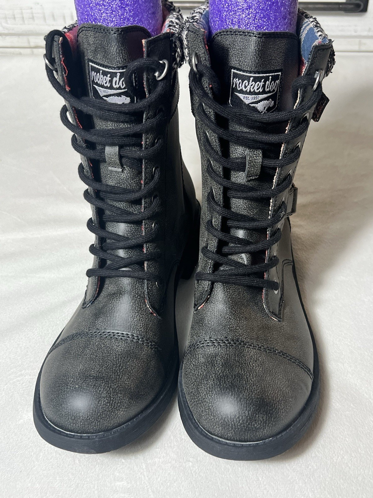 Rocket Dog Thunder Black Galaxy Women’s Lace Up Army Biker Boots Plaid Lining 10