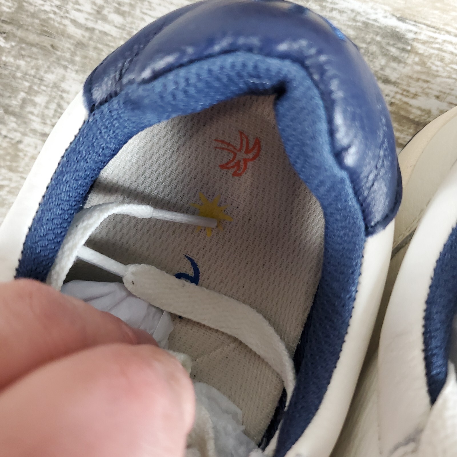 Soludos Roma Womens Shoes Sz 7.5 Athletic Running White Navy Lace Up Sneakers