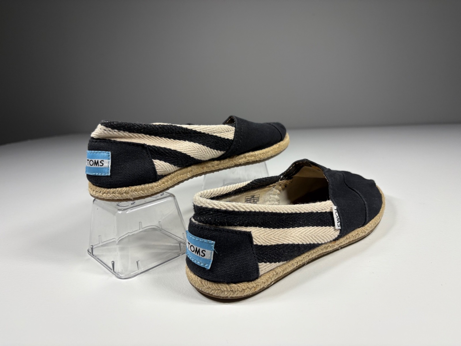 TOMS Flats Women 7.5 Black White Striped Canvas Casual Travel Comfort Boho