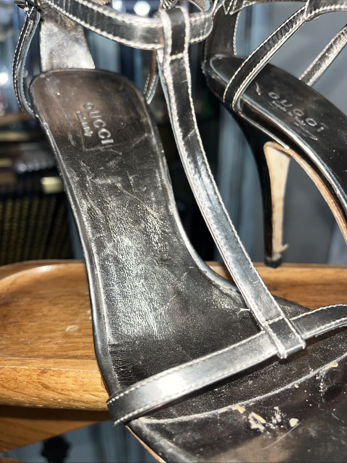 Women’s GUCCI Silver Metallic Designer Leather Heels Size 6B Made In Italy
