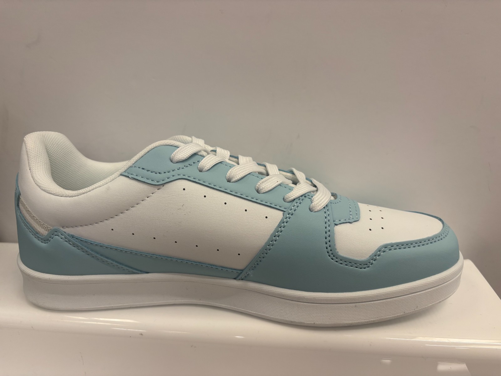 Ellesse Women’s Nole Low-Top Trainers UK 4 US 6 EU 37 REF10 +