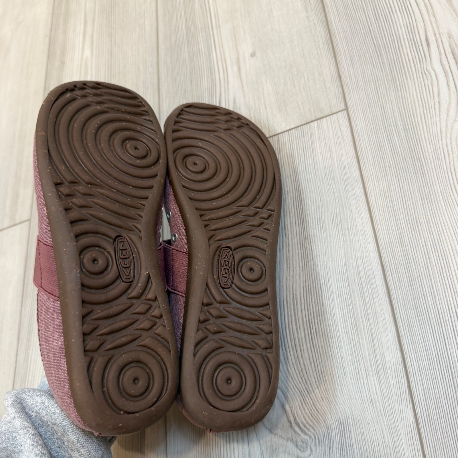 Keen Sienna MJ Canvas Mary Jane Flats Tawny Port Burgundy Womens 10 1010220 NEW