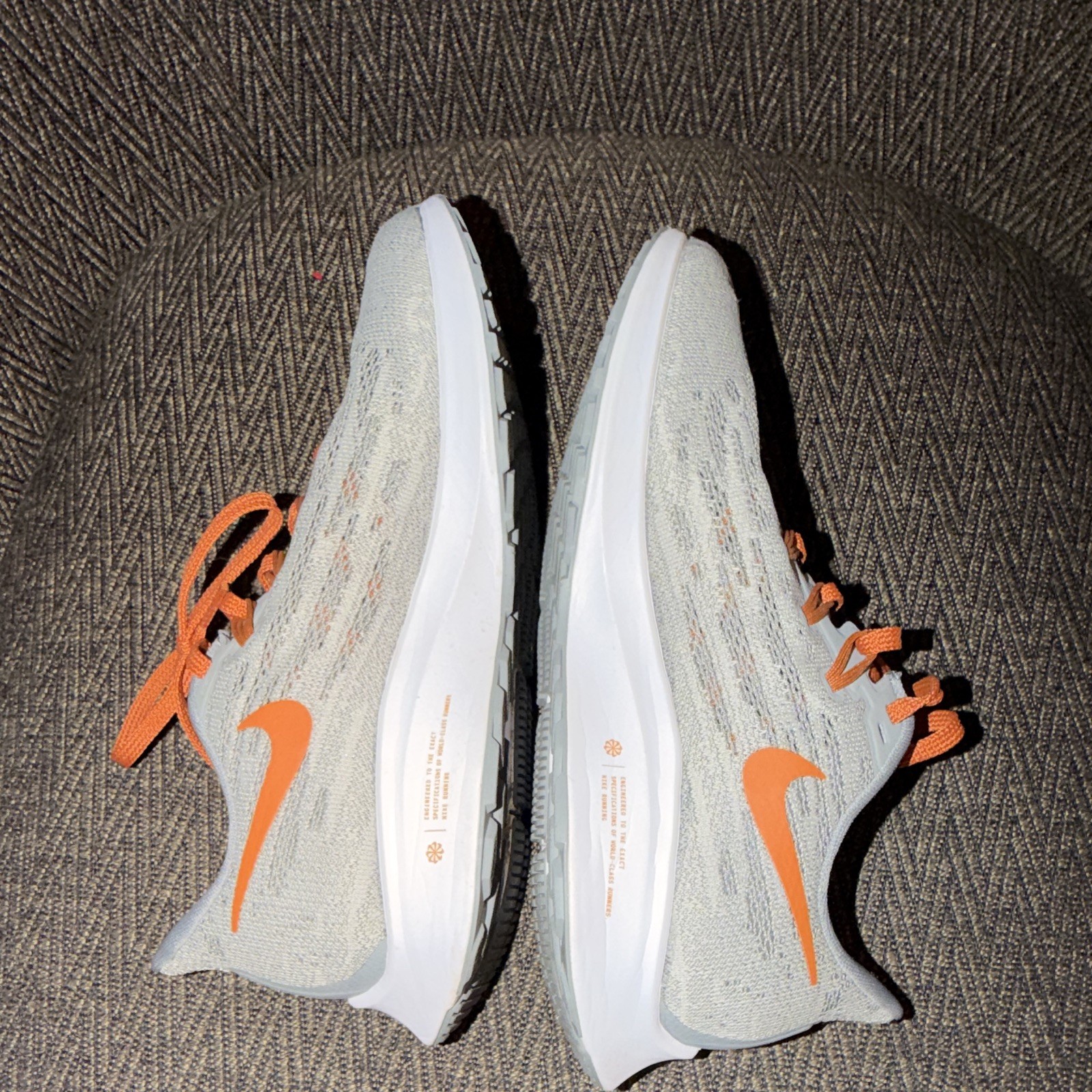 Nike Zoom Men’s Low Top Lace Up Athletic Sneakers Gray/Orange/White
