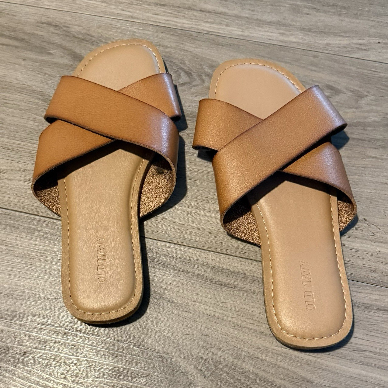 Old Navy Brown/Beige Faux Leather Crisscross Strap Slide Sandals Womens 7