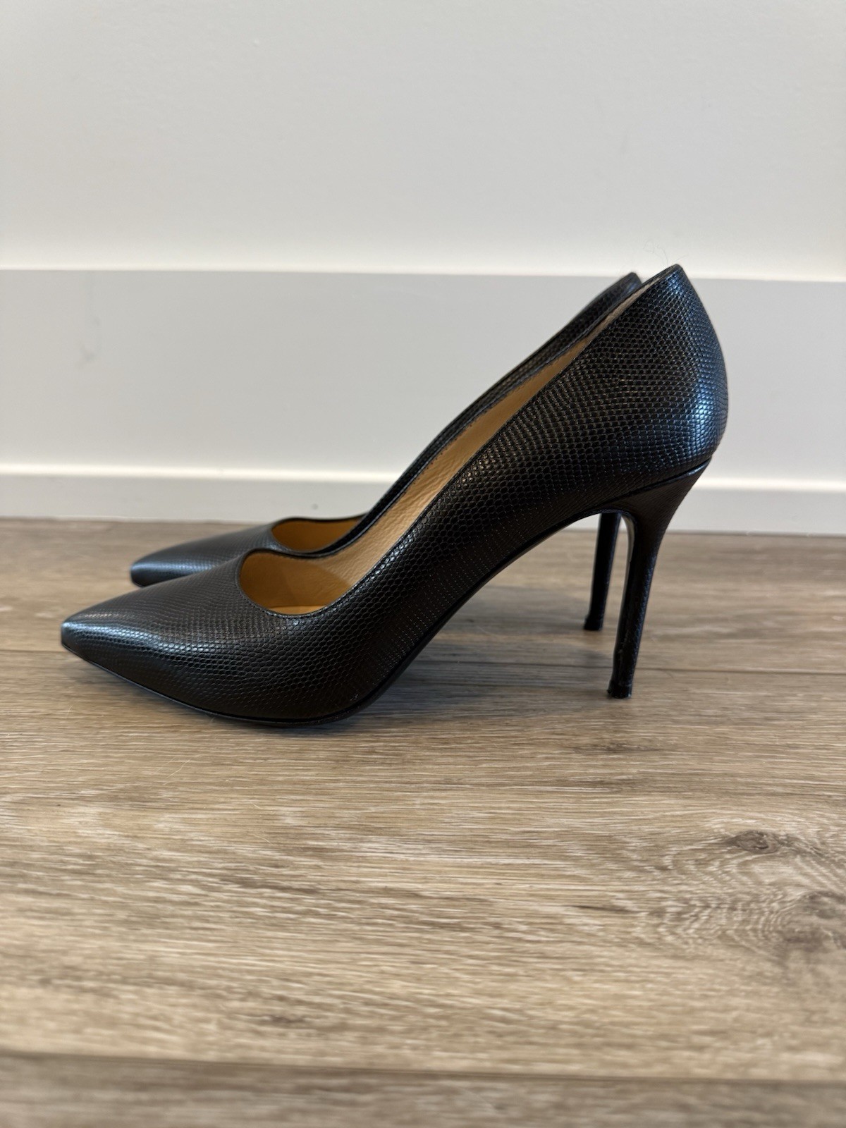 Longchamp Black Textured Leather Pumps Size: EU 36.5 / US 6.5