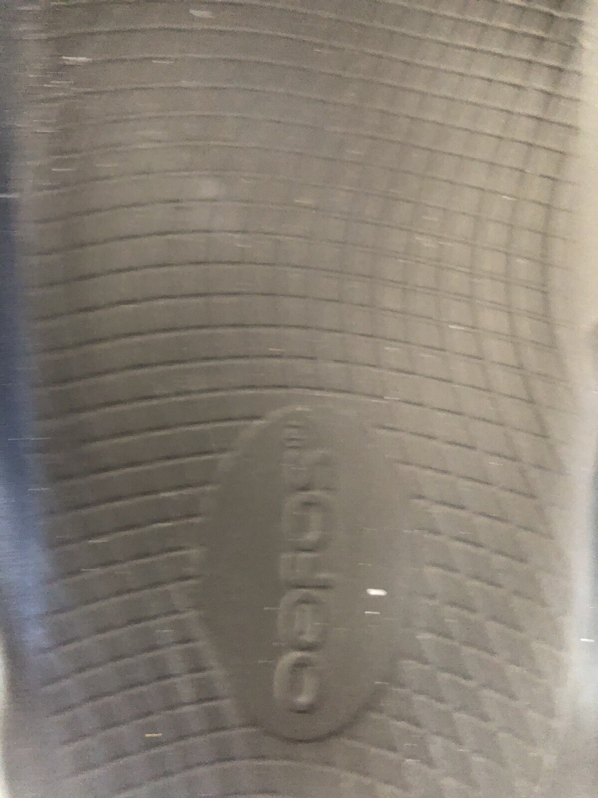 Oofos Unisex M-10 W-12 Slip on Flip Flop Black Recovery Light Weight Sandals