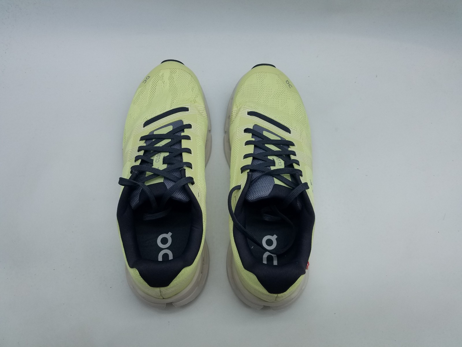 On Cloudgo Swiss Engineering Women’s Size 9.5 Road Running Shoes *Less than 5 mi