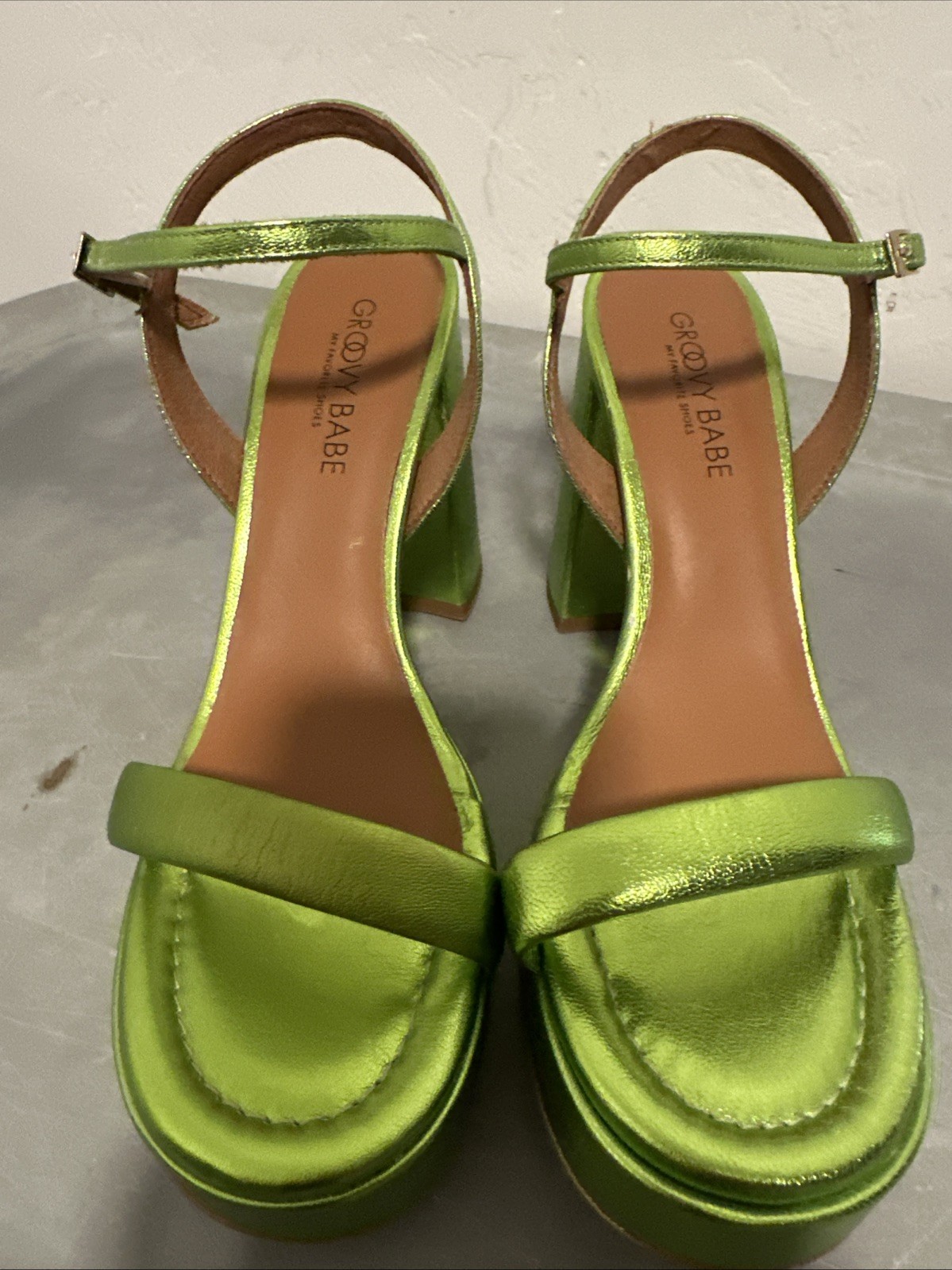 Groovy Babe Metallic Green Platform Funky Ankle Straps Sandals Heels Sz 39/ 8.5