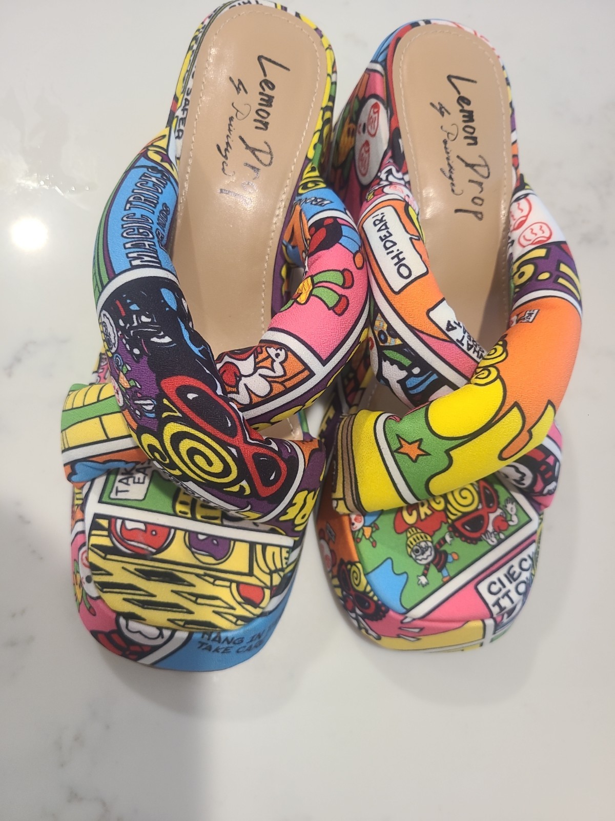 Lemon Drop By Privileged Platform Wedge Sandals 8.5 Pop Art Comic Print