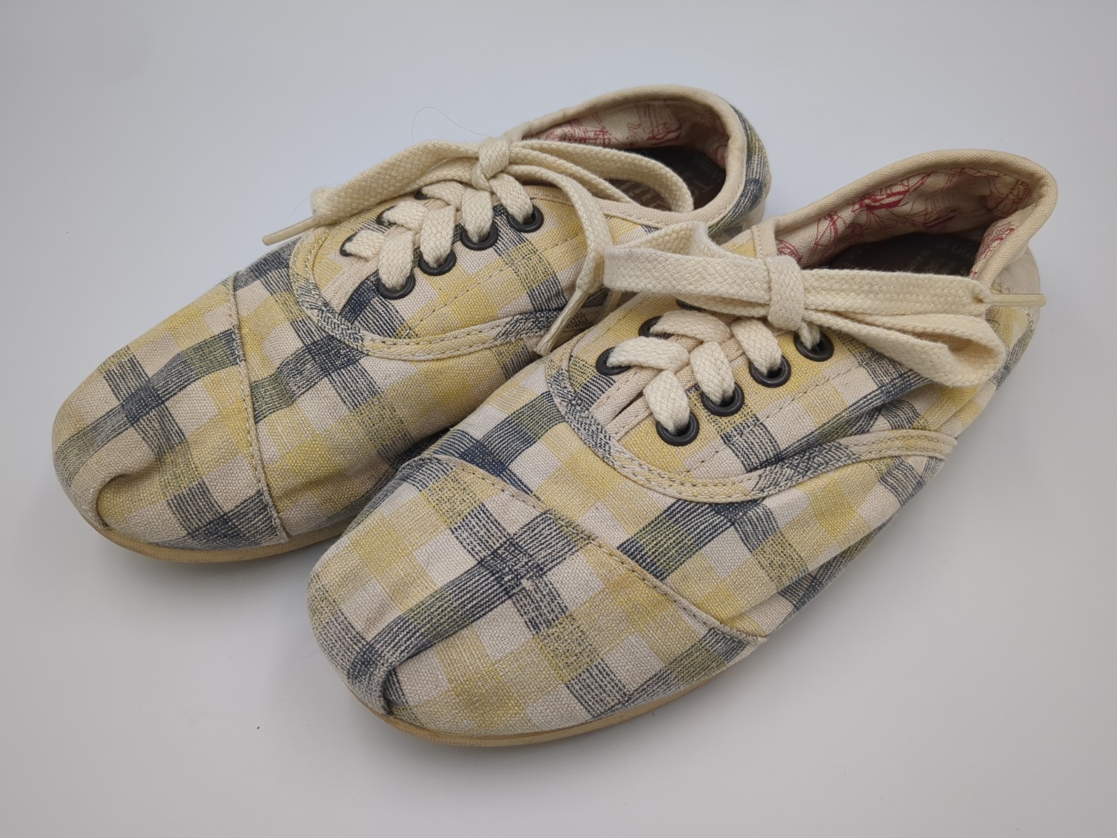TOMS Blue & Yellow Checked Lace Up Sneakers Women’s size 6.5