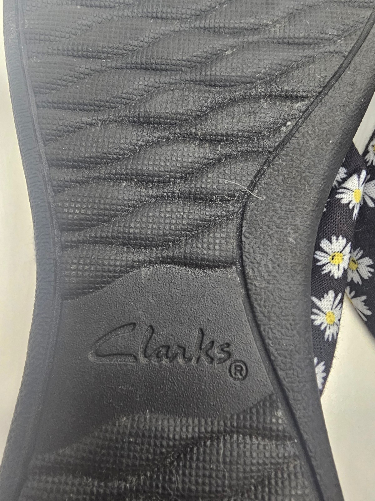 Clarks Cloudsteppers Flip Flop Sandals Women’s Size 10 Black Daisy Cushionsoft