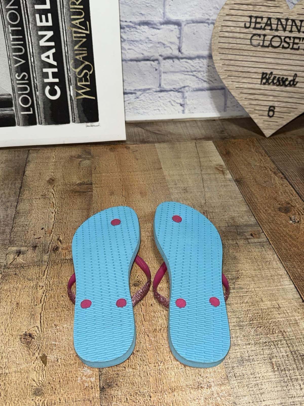 NEW Havaianas Slim Carnaval Flip Flops multicolor These appear new without tags