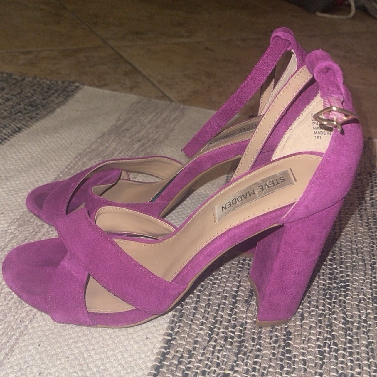 Steve Madden Magenta Suede Strappy Open Toe Ankle Strap Block Heel 7.5
