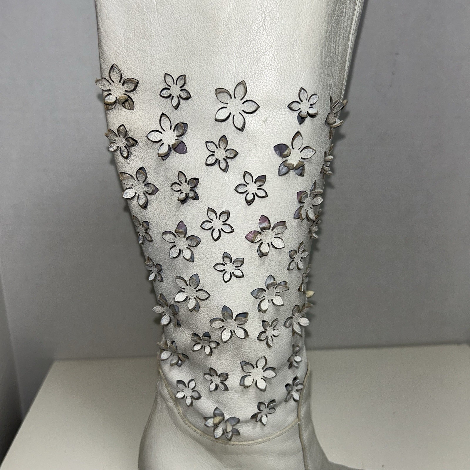 Madeleine Ivory Leather Eyelet Floral Stacked Platform Heel Zipper Boot 37 6.5