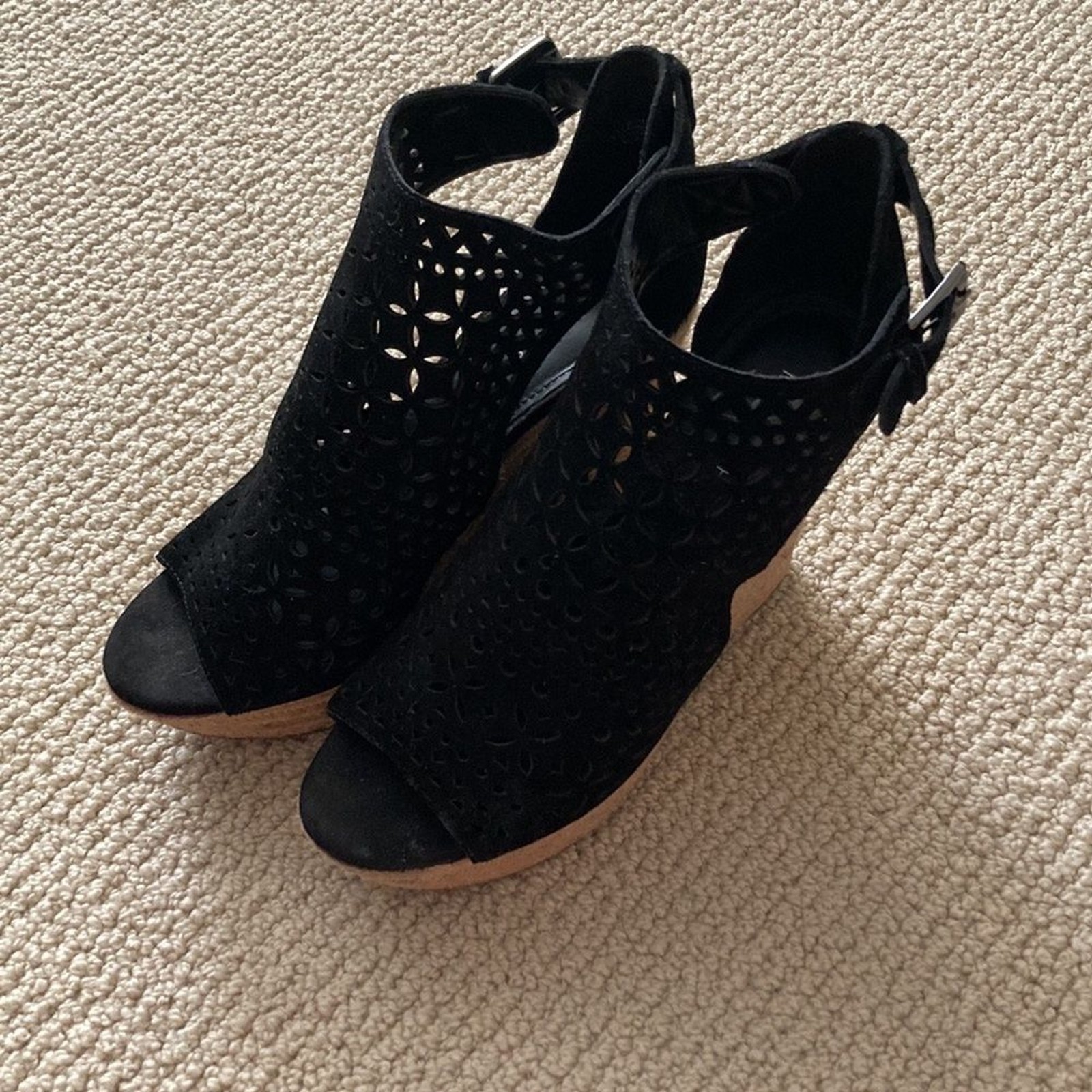Marc Fisher Black Wedge Heels Espadrilles Sandals Rope Shoes Size 8 VEUC