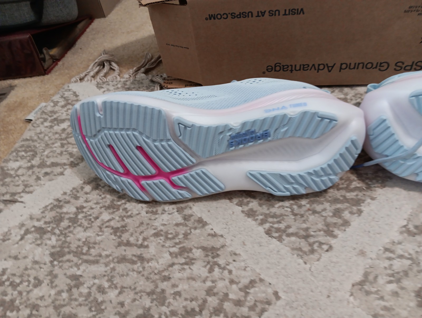 Brooks Womens GLYCERIN 23 Skyway Blazing Bell Pink Size 11B Medium 1204651b475