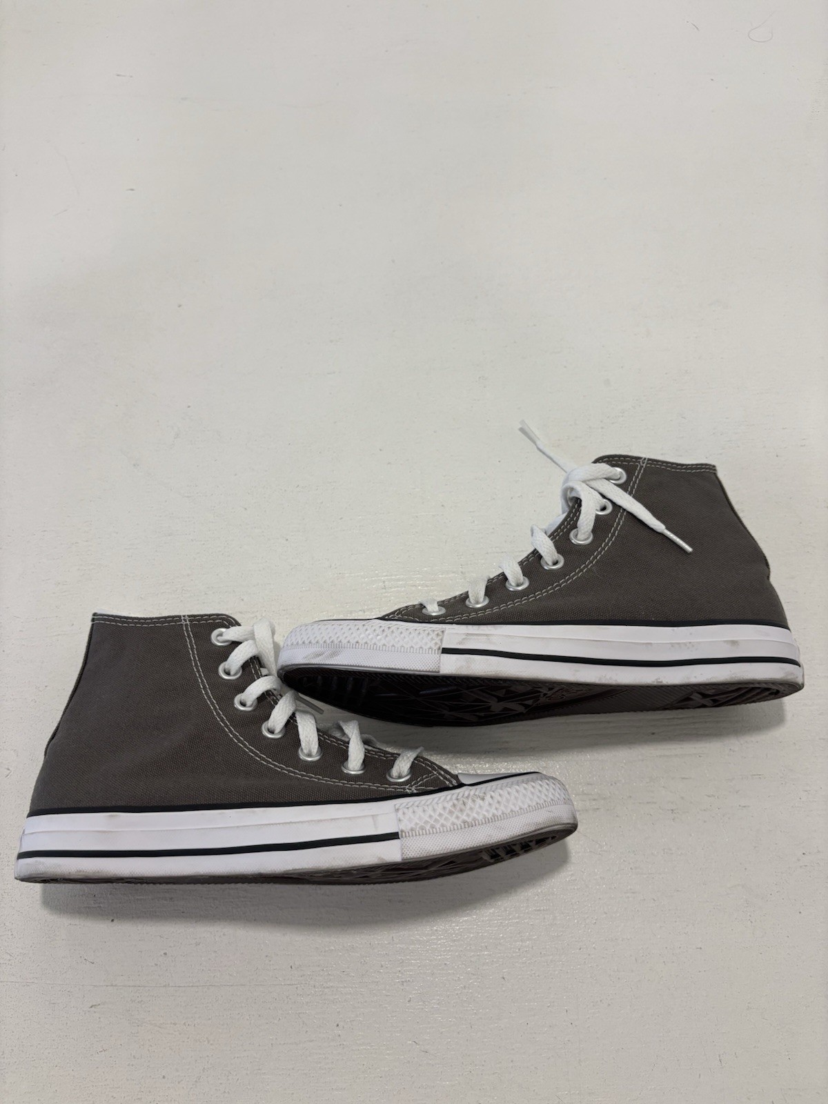 Converse All-Star Chuck Taylor High Tops Size Men 4 Women 6 Gray Canvas