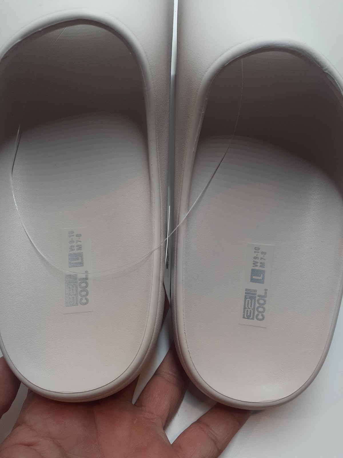 32 Degrees Cool Unisex Cushion Slide Sandals us sizeL white men 7/8 women 9/10