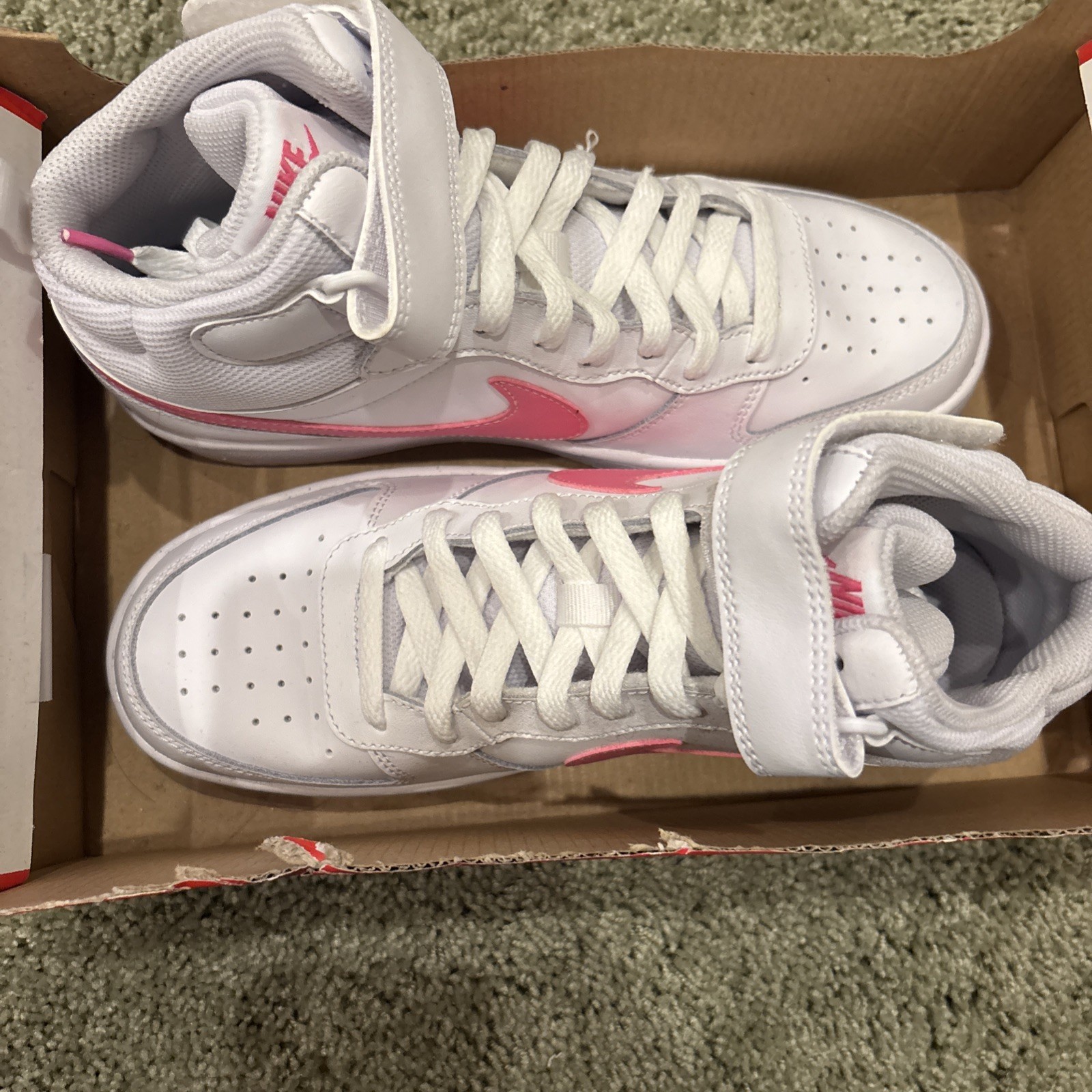 Nike Women’s Court Borough Mid 2 (GS) Size 7Y Pink