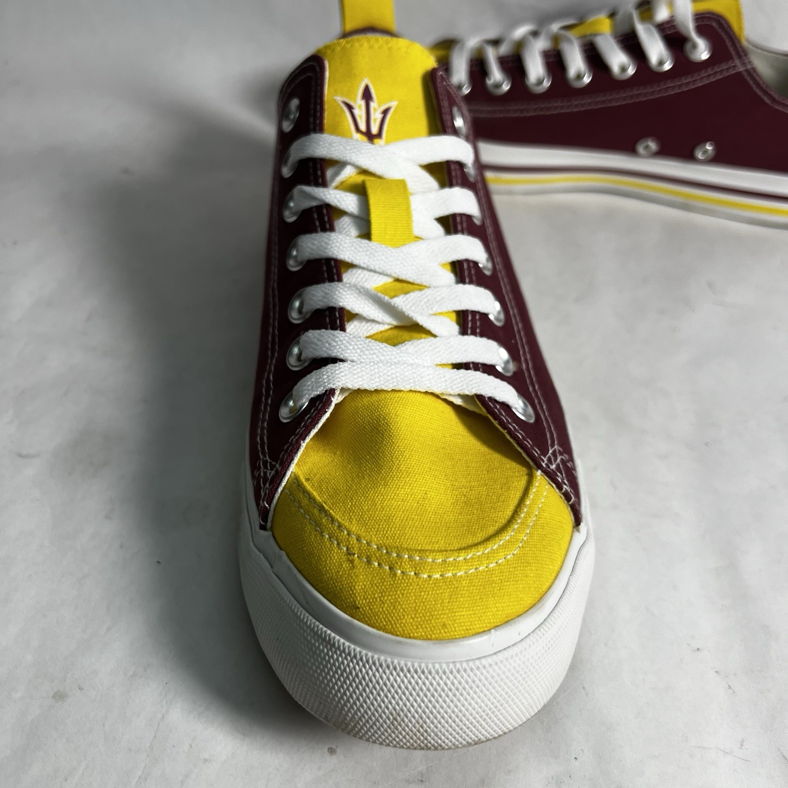 ASU SKICKS CANVAS Lace up Shoes Sneaker Men 10 Two Toned Low Top