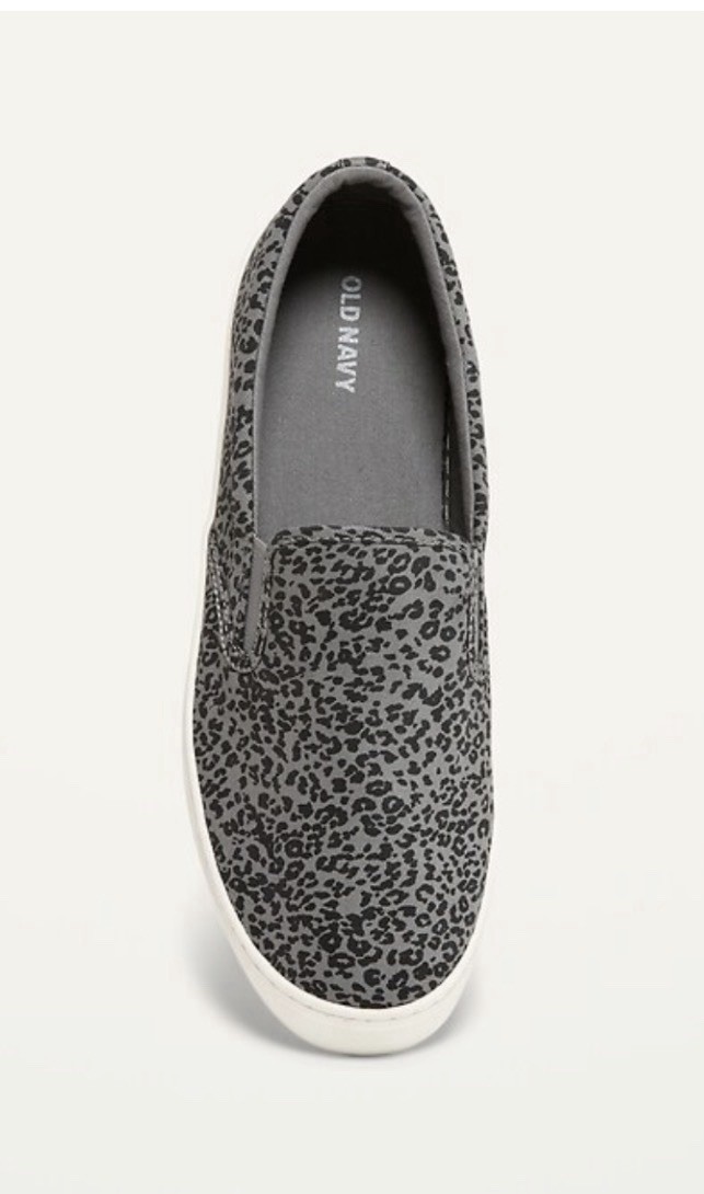 Old Navy Slip On Sneakers Grey Animal Leopard Print Size 7 US Women’s Shoes